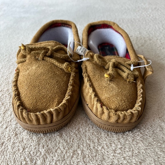NWT Genuine Suede Moccasin Slippers 6 - Picture 8 of 14